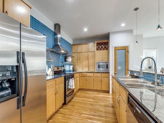 5219 Kiam Street F, Houston, TX 77007