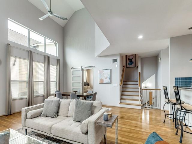 5219 Kiam Street F, Houston, TX 77007