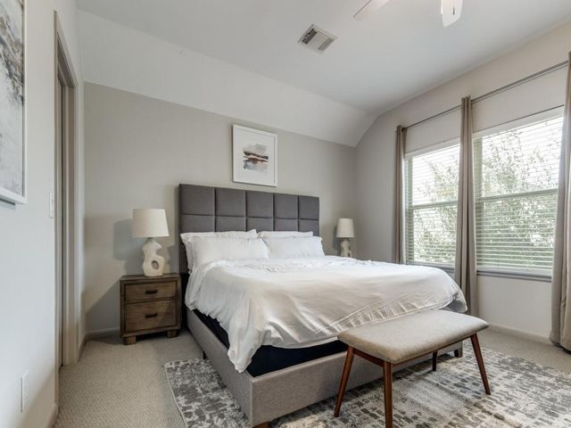 5219 Kiam Street F, Houston, TX 77007