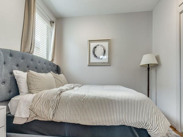 5219 Kiam Street F, Houston, TX 77007