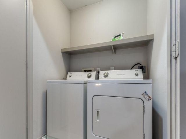 5219 Kiam Street F, Houston, TX 77007