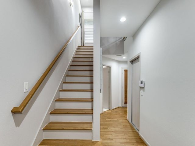 5219 Kiam Street F, Houston, TX 77007