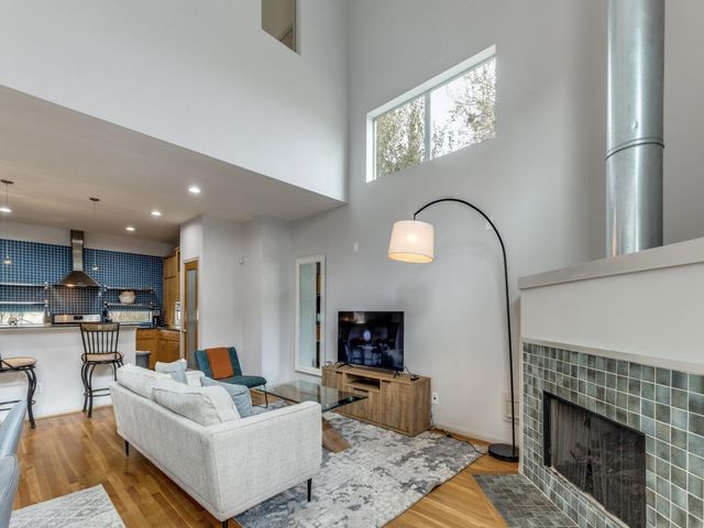 5219 Kiam Street F, Houston, TX 77007