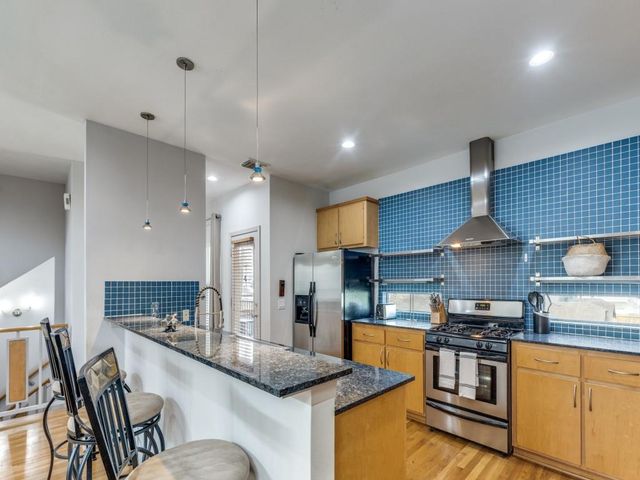 5219 Kiam Street F, Houston, TX 77007