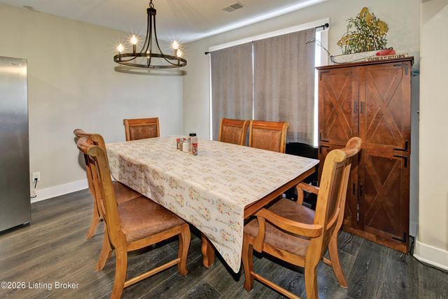 7911 Cultivator Ct, Louisville, KY 40291