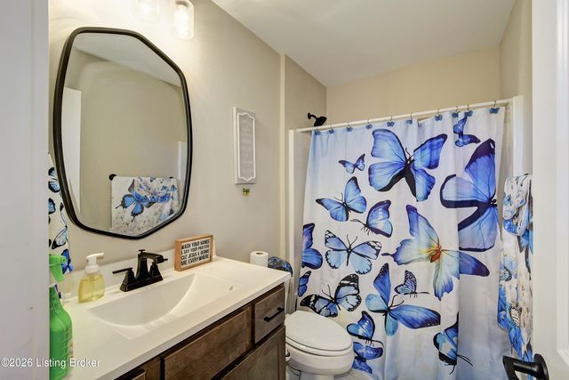 7911 Cultivator Ct, Louisville, KY 40291