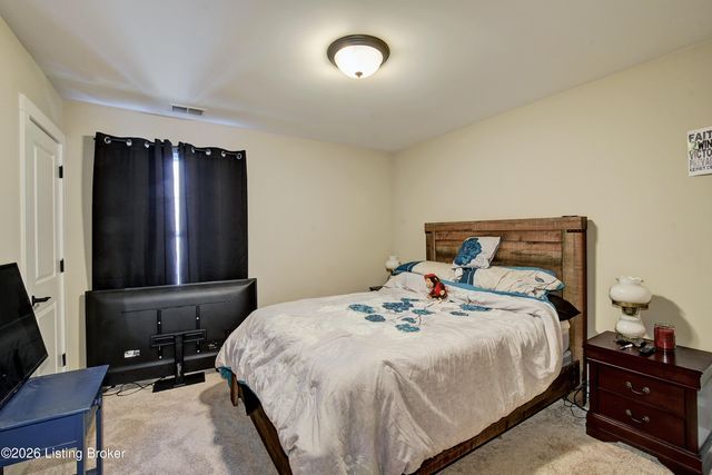7911 Cultivator Ct, Louisville, KY 40291