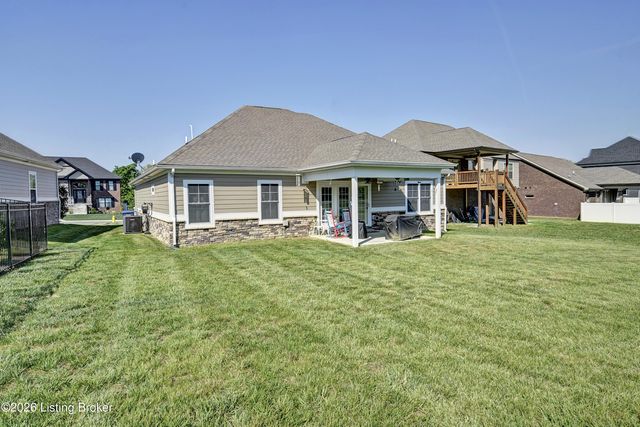 7911 Cultivator Ct, Louisville, KY 40291