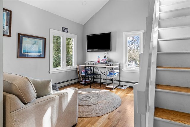 391 Valley Road, Middletown, RI 02842