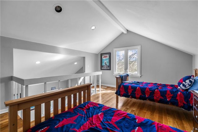 391 Valley Road, Middletown, RI 02842