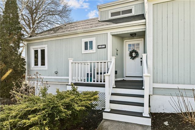 391 Valley Road, Middletown, RI 02842