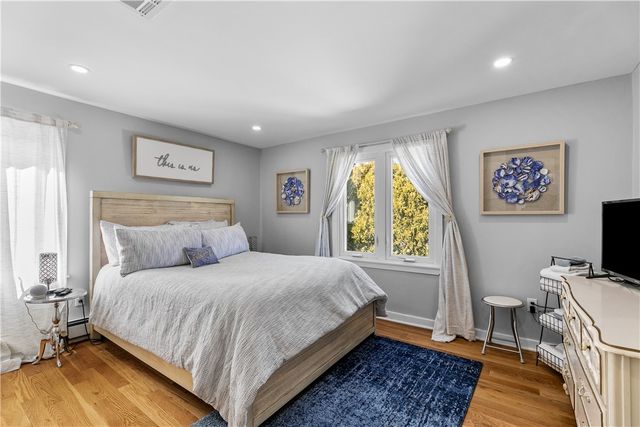 391 Valley Road, Middletown, RI 02842
