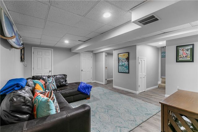 391 Valley Road, Middletown, RI 02842