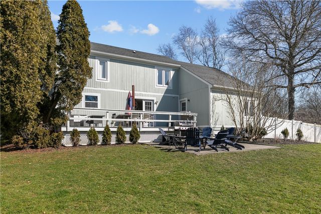 391 Valley Road, Middletown, RI 02842