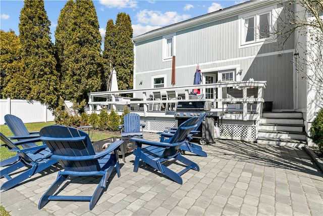 391 Valley Road, Middletown, RI 02842