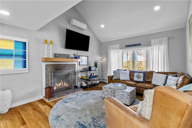 391 Valley Road, Middletown, RI 02842