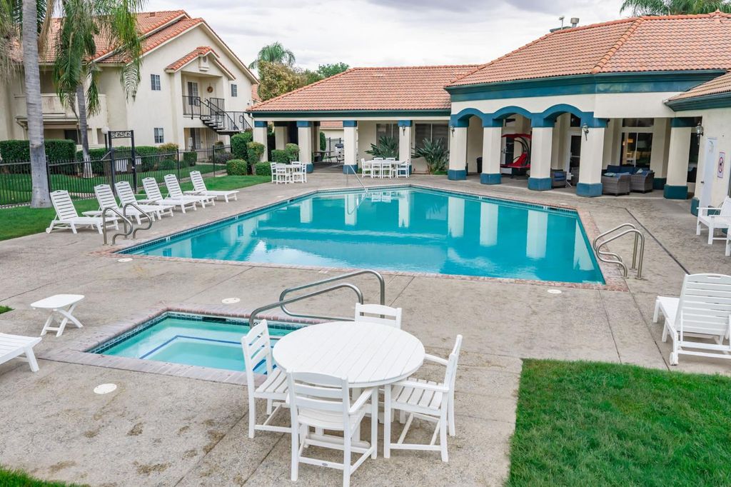 Image 37 of property listing at 1542 E Alluvial Avenue # 258, Fresno, CA 93720