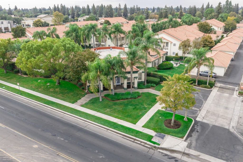 Image 42 of property listing at 1542 E Alluvial Avenue # 258, Fresno, CA 93720
