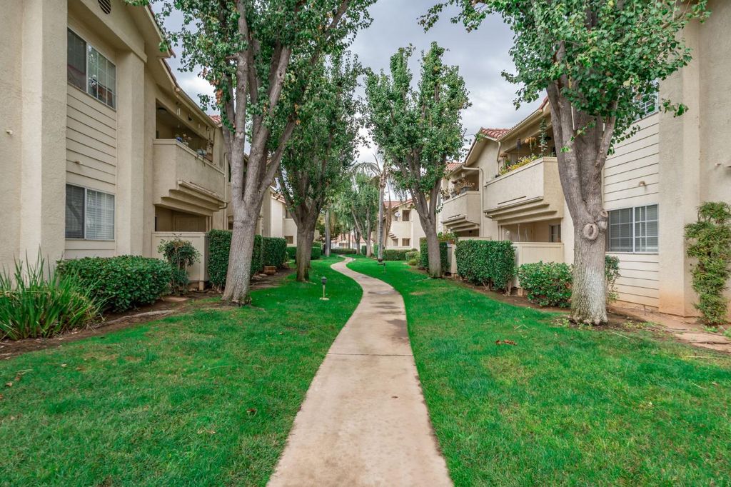 Image 44 of property listing at 1542 E Alluvial Avenue # 258, Fresno, CA 93720