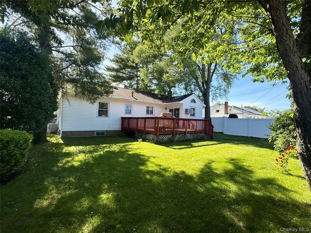 3 Terry Street, Hicksville, NY 11801