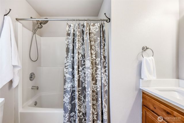 19188 Megger Circle NE, Poulsbo, WA 98370