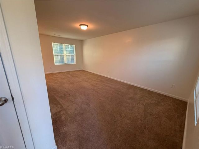 948 Brentwood Park Lane, Rural Hall, NC 27045