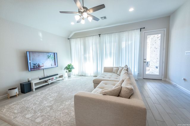 14336 Apache Wells, San Antonio, TX 78254