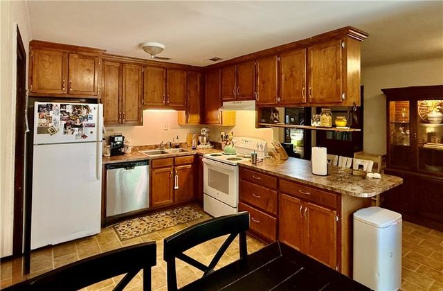 7020 Moffett Road, Mobile, AL 36618