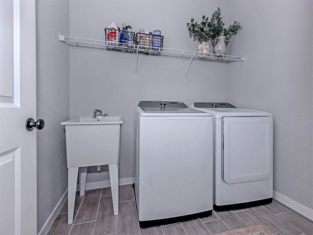 1046 RHINELANDER STREET, Port Charlotte, FL 33953