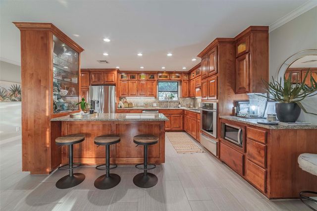 505 Avenue E, Marble Falls, TX 78654