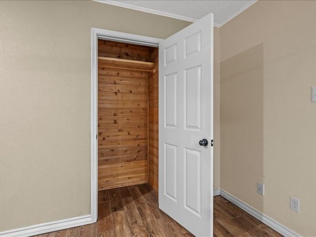 1072 Chapman Road, Crawford, TX 76638