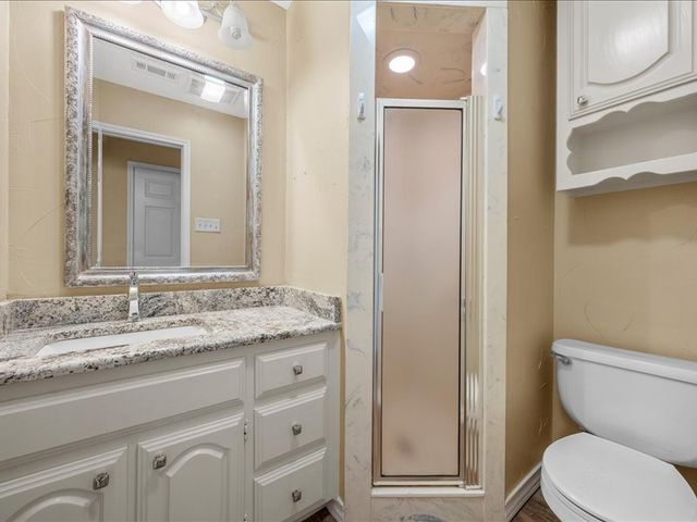 1072 Chapman Road, Crawford, TX 76638