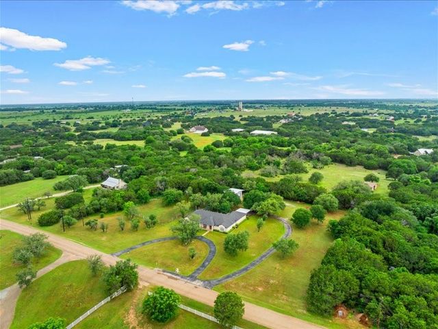 1072 Chapman Road, Crawford, TX 76638