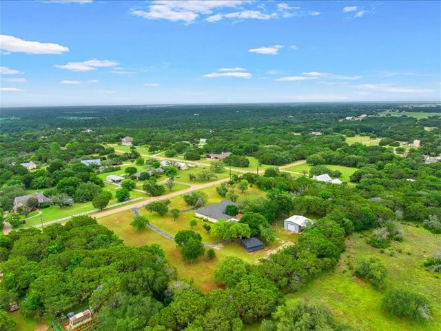 1072 Chapman Road, Crawford, TX 76638