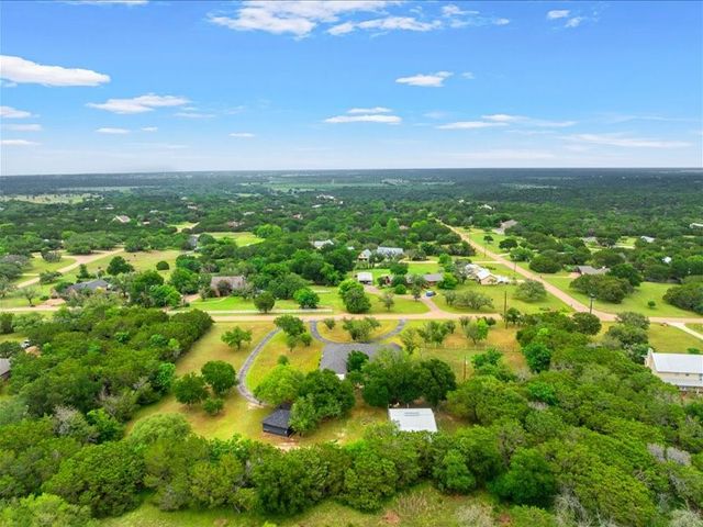 1072 Chapman Road, Crawford, TX 76638