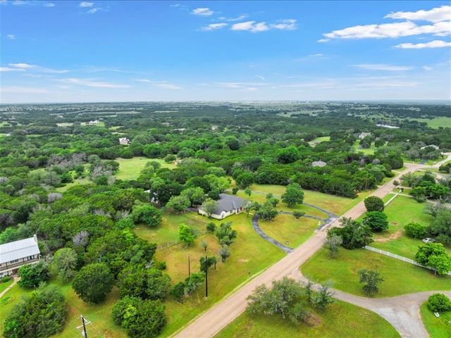 1072 Chapman Road, Crawford, TX 76638