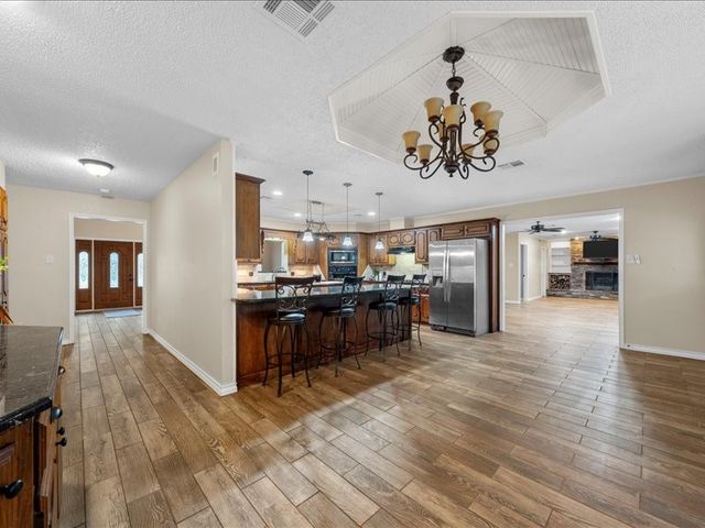 1072 Chapman Road, Crawford, TX 76638