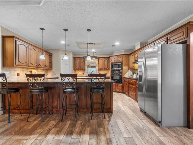 1072 Chapman Road, Crawford, TX 76638
