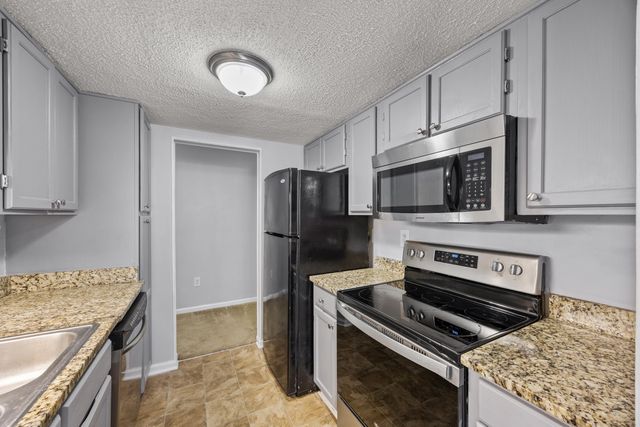 405 Sunnyside Way, Summerville, SC 29485