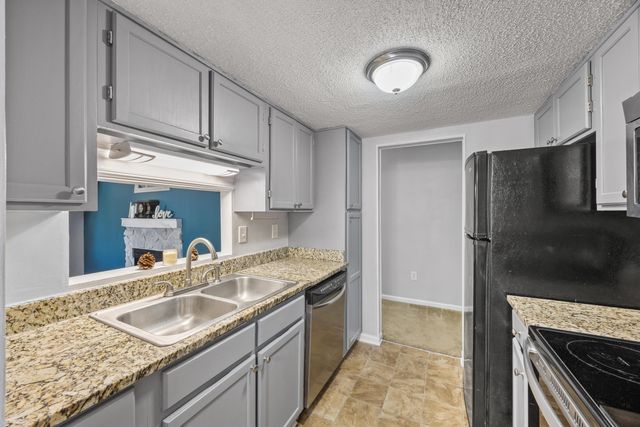 405 Sunnyside Way, Summerville, SC 29485