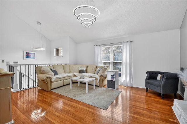 14417 St Andrews Drive, Grandview, MO 64030