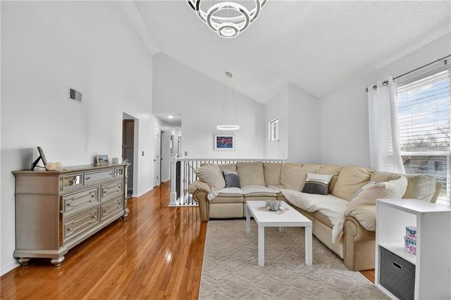 14417 St Andrews Drive, Grandview, MO 64030