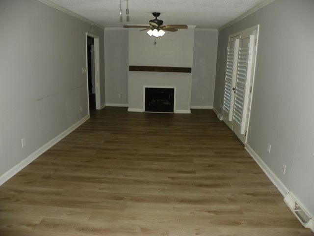 136 S Arrowhead Dr, Mcminnville, TN 37110