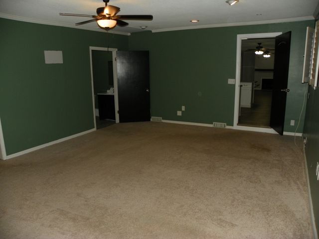 136 S Arrowhead Dr, Mcminnville, TN 37110