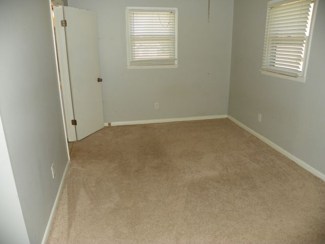 136 S Arrowhead Dr, Mcminnville, TN 37110