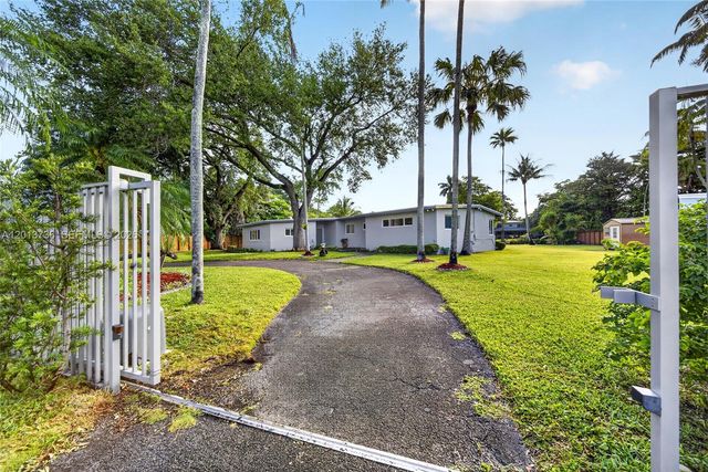 11665 W Biscayne Canal Rd, Miami, FL 33161