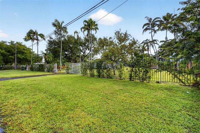 11665 W Biscayne Canal Rd, Miami, FL 33161