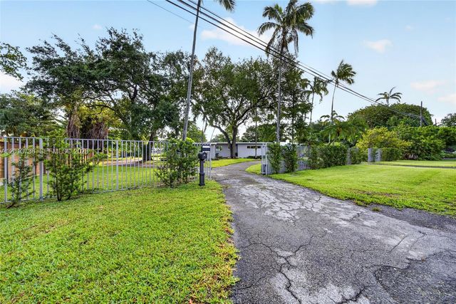 11665 W Biscayne Canal Rd, Miami, FL 33161