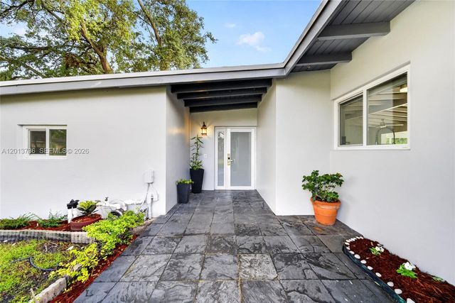 11665 W Biscayne Canal Rd, Miami, FL 33161