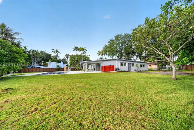 11665 W Biscayne Canal Rd, Miami, FL 33161